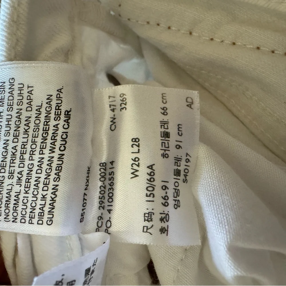Levi’s - Picture 1 of 2